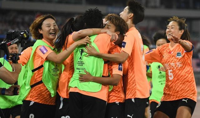 开云APP-【女足亚冠】武汉江大点球夺冠 陈晨替补两度扑点