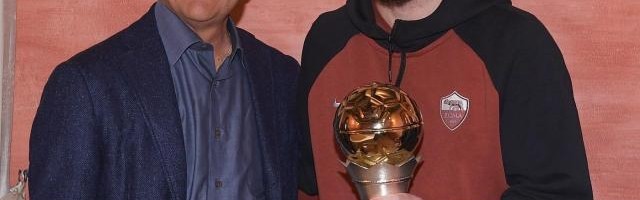 开云APP-卡佩罗：德罗西是聪明的一个，罗马应该让他转正