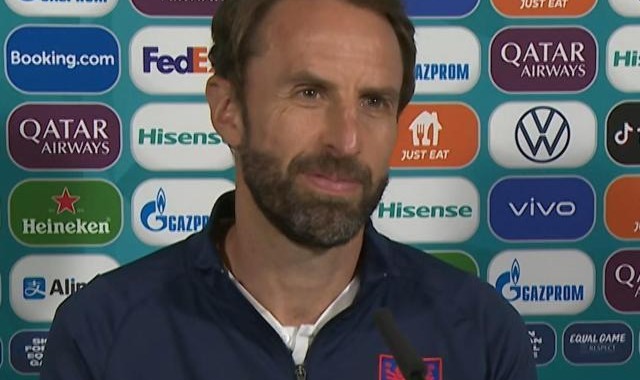 开云体育下载-索帅：嘘意大利球员别嘘国歌 凯恩：2018状态出早了