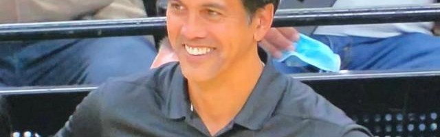 开云-四连胜领跑季前赛战绩榜 全员斗士热火志在冲冠