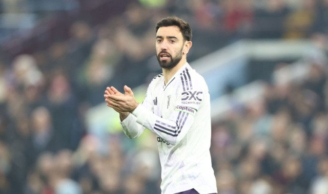 开云官网-英媒：曼联希望B费能再留一年，内部人士称球员自己也倾向于留队