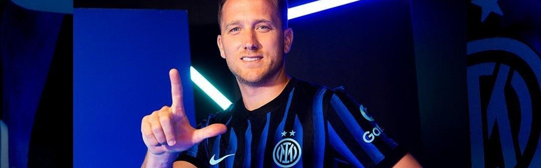 官方：泽林斯基当选国米2月最佳球员