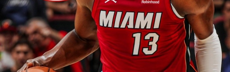 阿德巴约生涯得分突破10000大关 热火队史韦德之外首位万分先生