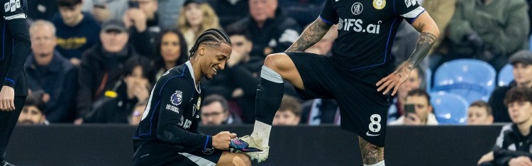 kaiyun-阿巴连线！恩佐助攻佩德罗破门后，佩德罗送上擦鞋庆祝